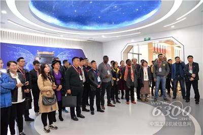 徐工智慧物流園開建在即，全球物流業(yè)代表齊聚徐工汽車探討計(jì)算機(jī)網(wǎng)絡(luò)工程施工新篇章